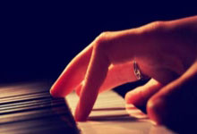 海星体育：[德甲]勒沃库森继续10分优势领跑德甲.